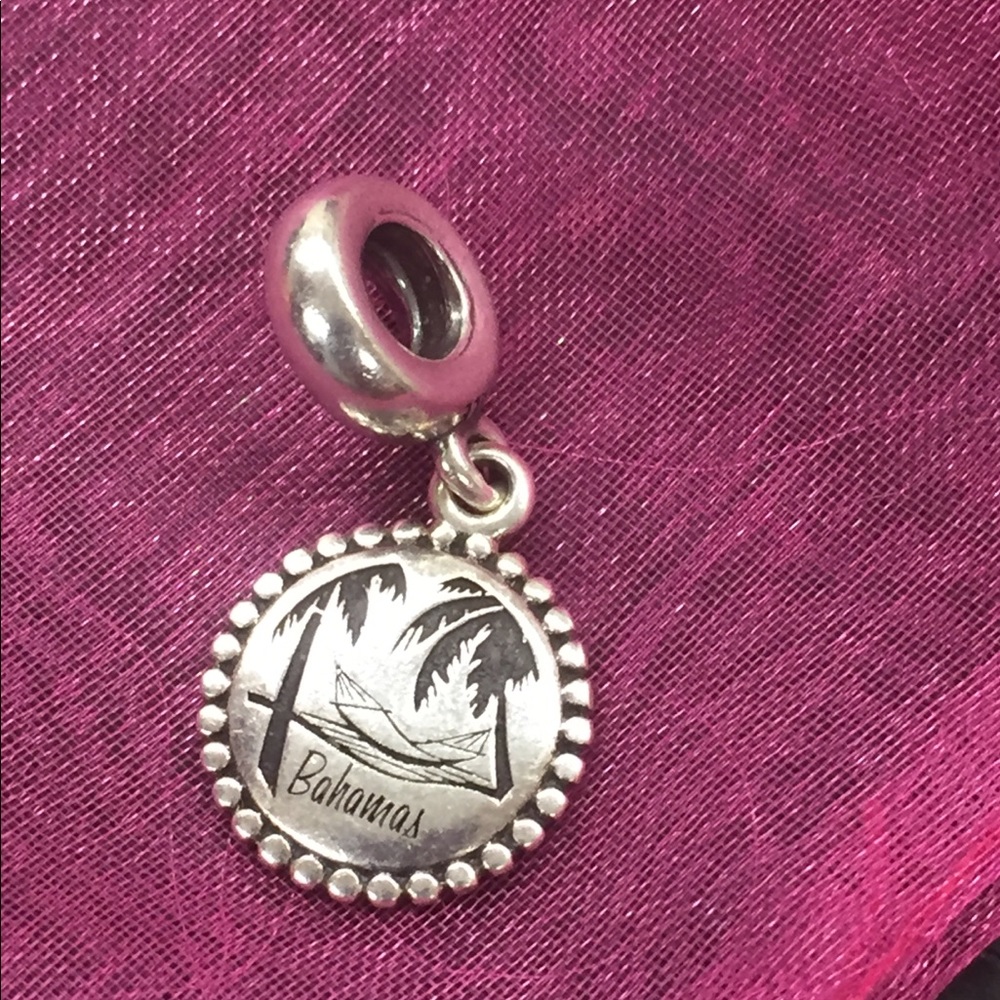 Pandora Bahama’s Charm